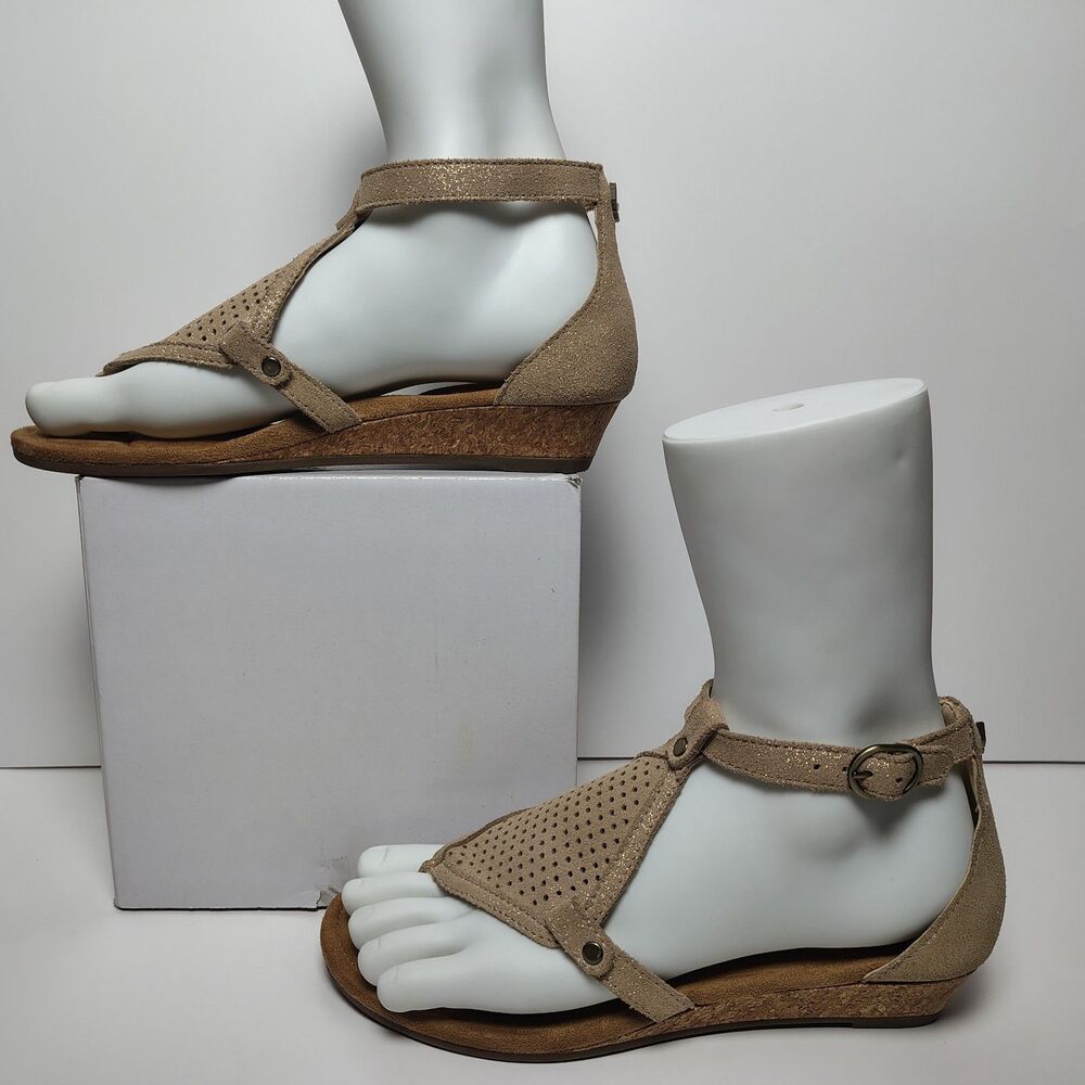 Koolaburra By Ugg Womens 7 Briona Suede T-Strap Thong Ankle Strap Wedge Sandals